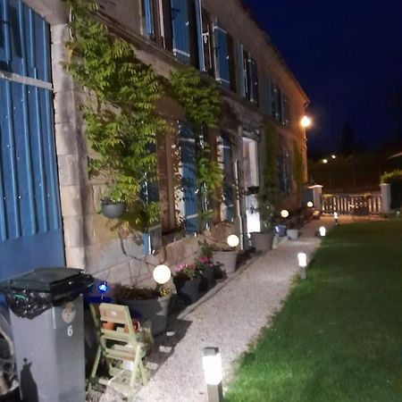 La Charentaise Des Lilas Saint-Leger  Exterior foto